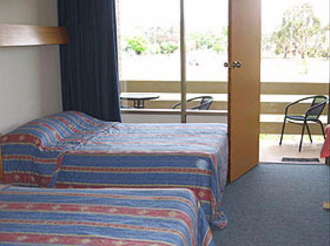 Red Cedars Motel - Accommodation Fremantle 0