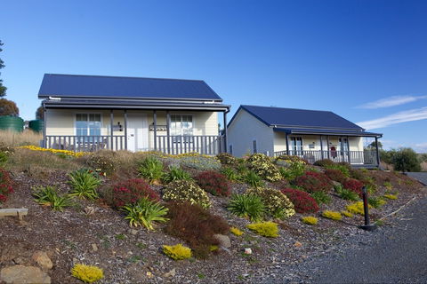 Riversdale Estate Cottages - Accommodation Fremantle 0
