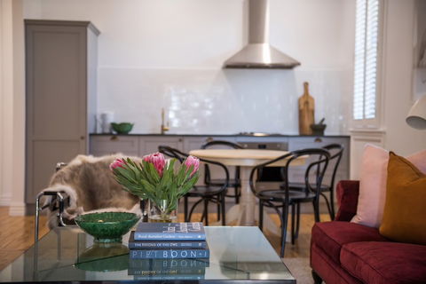 Rowlee Vineyard Villa - Accommodation Fremantle 1
