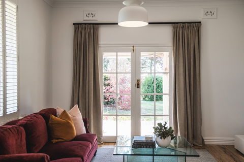 Rowlee Vineyard Villa - Accommodation Fremantle 2