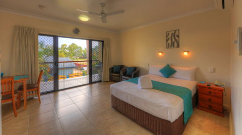 Sky View Units - Accommodation Fremantle 0