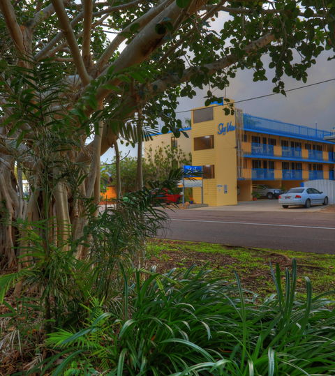 Sky View Units - Accommodation Fremantle 6