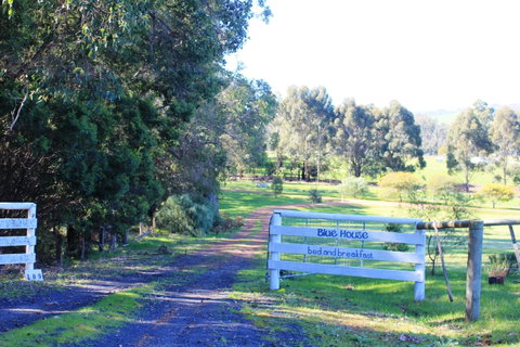 Blue House Bed And Breakfast - Accommodation Fremantle 3