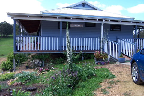 Blue House Bed And Breakfast - Accommodation Fremantle 4