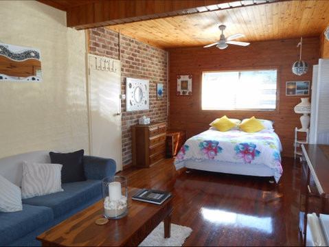 Frangi Breezes Bed And Breakfast - Accommodation Fremantle 0