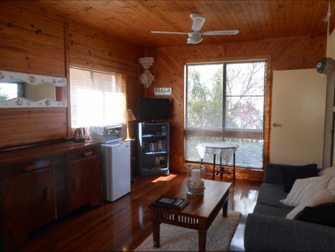 Frangi Breezes Bed And Breakfast - Accommodation Fremantle 1