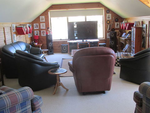 High On Penguin - Accommodation Fremantle 7