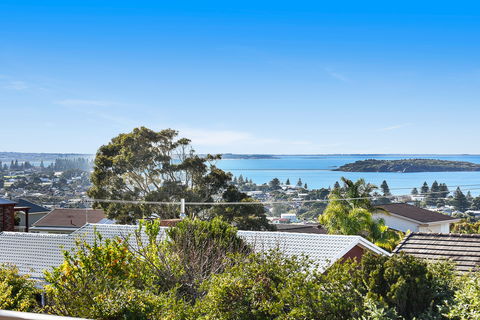 Highview - Panormaic Views Across Encounter Bay - Accommodation Fremantle 1