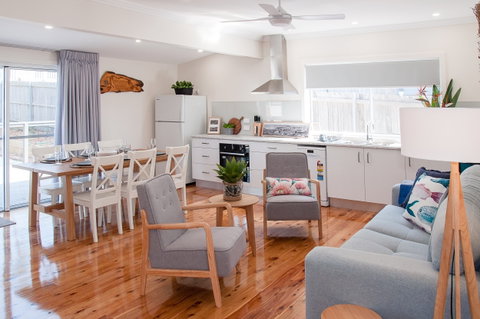 Lions Cottage - Accommodation Fremantle 2