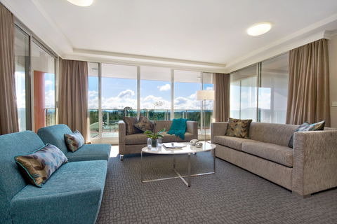 Pacific Suites Canberra - Accommodation Fremantle 2