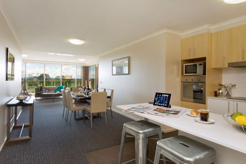 Pacific Suites Canberra - Accommodation Fremantle 4