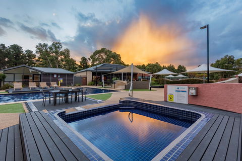 Ramada Resort By Wyndham Seven Mile Beach - Accommodation Fremantle 2