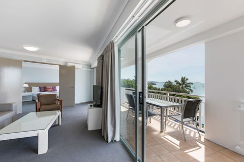Airlie Beach Hotel - Accommodation Fremantle 1
