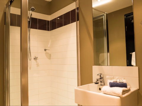 The Windsor Castle Hotel - Accommodation Fremantle 2