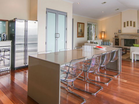 Becalmed On Sunshine Cove - Accommodation Fremantle 2