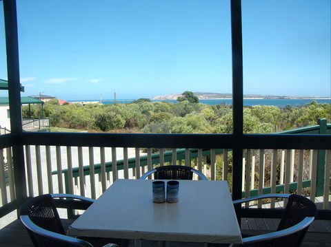 Elliston Waterloo Bay Tourist Park - Accommodation Fremantle 0