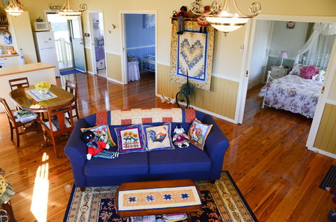 Milford Country Cottages - Accommodation Fremantle 0