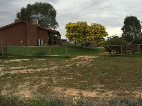 Riverland Holiday Cottage - Accommodation Fremantle 0