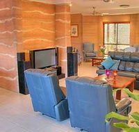 Gladstone Earth and Sea - Accommodation Fremantle