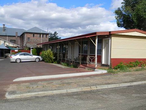Plantagenet Motel Hotel - Accommodation Fremantle 1