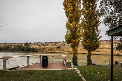 80 Page Drive Blanchetown -River Shack Rentals - Accommodation Fremantle 0
