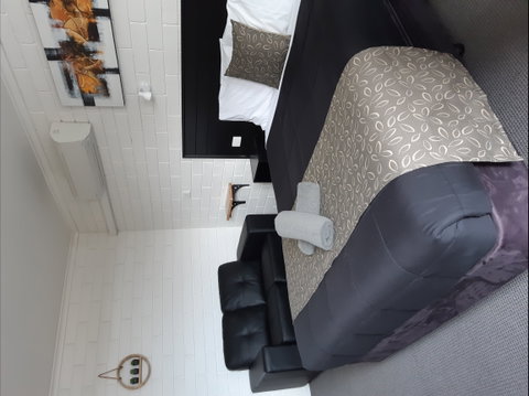 Anchor Wheel Motel - Accommodation Fremantle 0