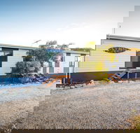 A One One Two at Island Beach - Accommodation Fremantle