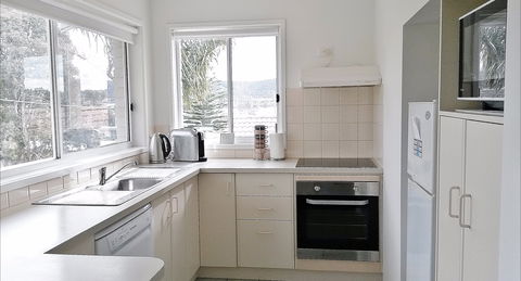 Beachcomber Apartments - Accommodation Fremantle 2