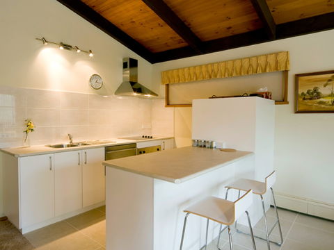 Chisholm Heights CBD Accommodation - Accommodation Fremantle 2