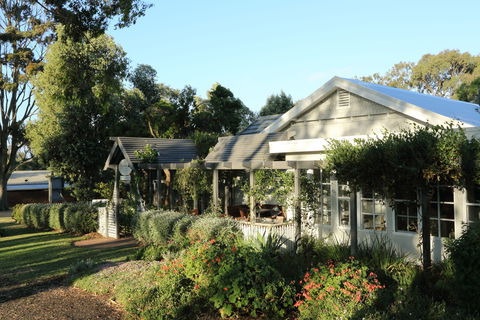 Holmwood Guesthouse And Spa Cottages - Accommodation Fremantle 0