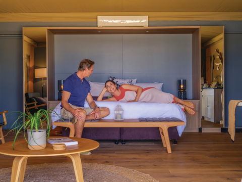 Olio Bello Lakeside Glamping - Accommodation Fremantle 0