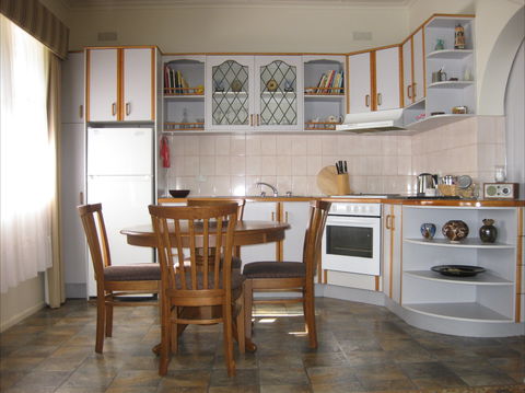 Peel Cottage - Accommodation Fremantle 2