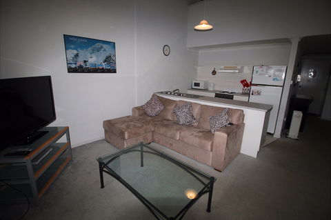 Razorback 11 - Accommodation Fremantle 2