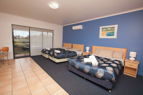 Seaview Motel And Apartments - Accommodation Fremantle 2