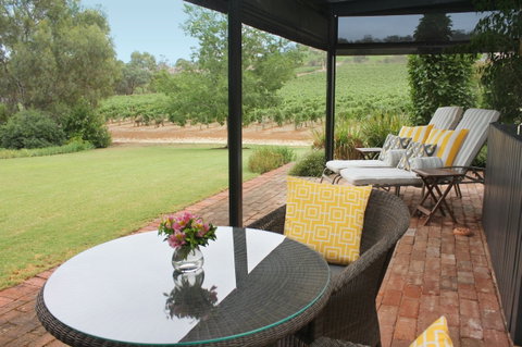 Seppeltsfield Vineyard Cottage - Accommodation Fremantle 2