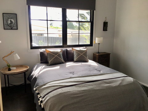 The Lakehouse Beechworth - Accommodation Fremantle 1