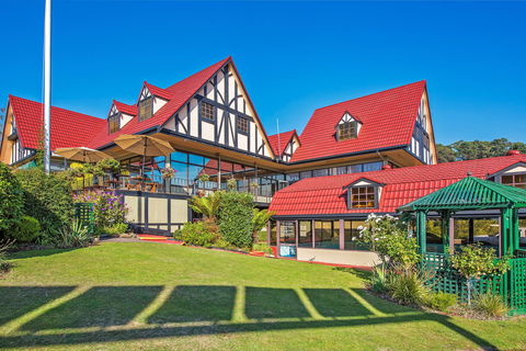 Village Family Motor Inn - Accommodation Fremantle 0