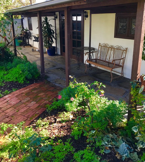 3 Divas Accommodation - The Moscato Cottage - Accommodation Fremantle 0