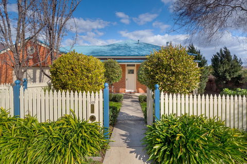 Ampleforth East - Accommodation Fremantle 1