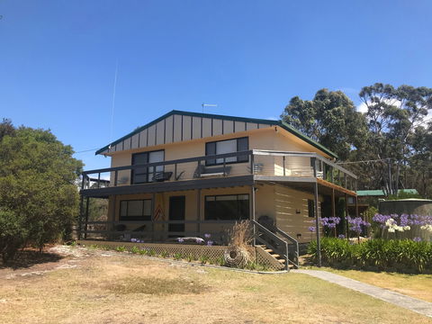 Barefoot Beach House - Accommodation Fremantle 1