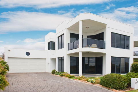 Bayside Beauty - Accommodation Fremantle 0
