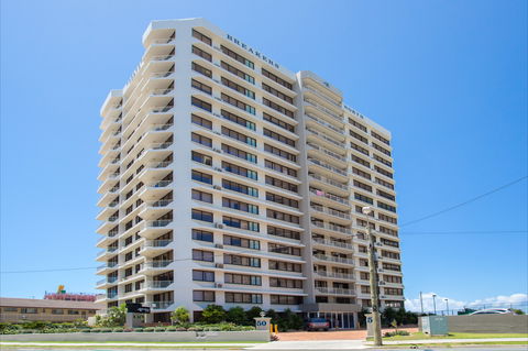 Breakers North - Absolute Beach Front Holiday Apartments - Accommodation Fremantle 1
