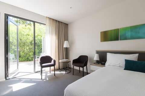 Flinders Hotel - Accommodation Fremantle 2
