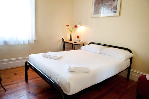 Hotel Claremont Guest House - Accommodation Fremantle 1