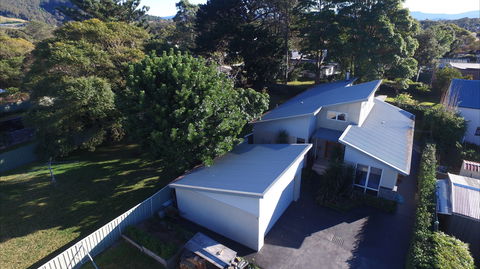 Renown House - Accommodation Fremantle 0