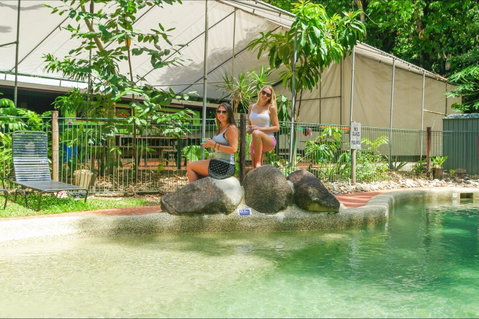 Safari Lodge - Accommodation Fremantle 2