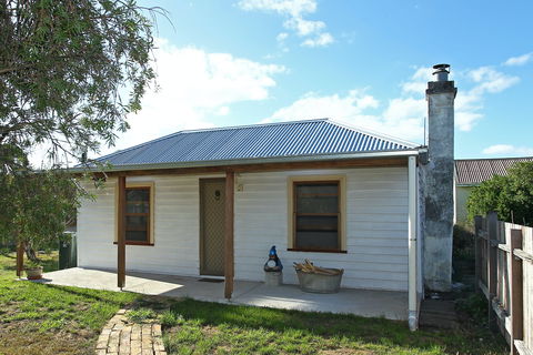 Stable Cottage - Accommodation Fremantle 0