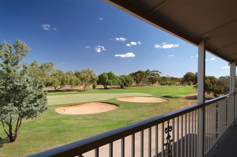 Standpipe Golf Motor Inn - Accommodation Fremantle 2