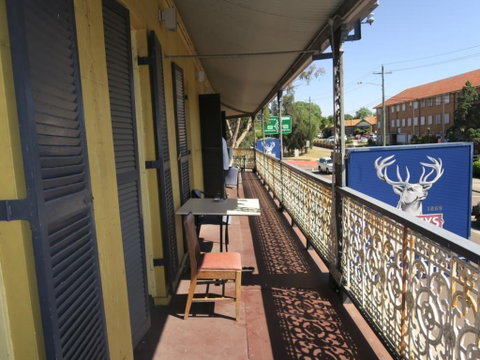 The Family Hotel Maitland - Accommodation Fremantle 1