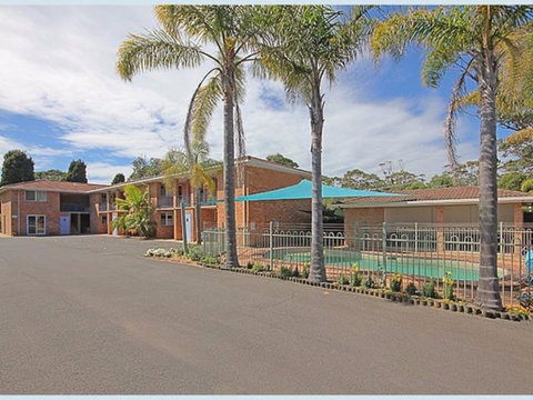 The Lodge Broulee - Accommodation Fremantle 1